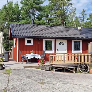https://stuga-i-skargarden-moja.find-stockholm-hotels.com